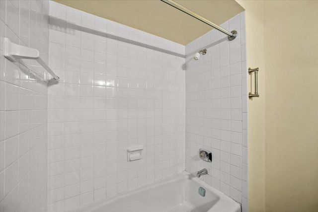 7002 Lindner DRIVE, Franklin, WI 53132