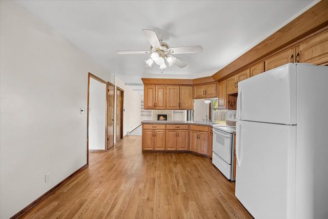 7002 Lindner DRIVE, Franklin, WI 53132