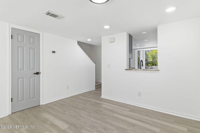 3517 PEELER Road 17, Jacksonville, FL 32277