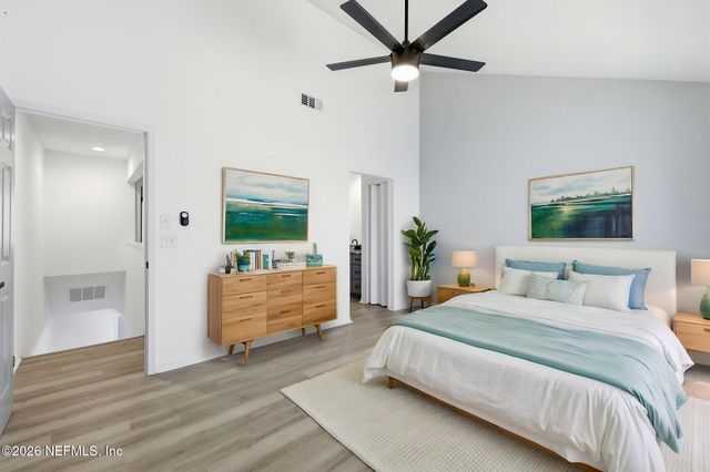 3517 PEELER Road 17, Jacksonville, FL 32277