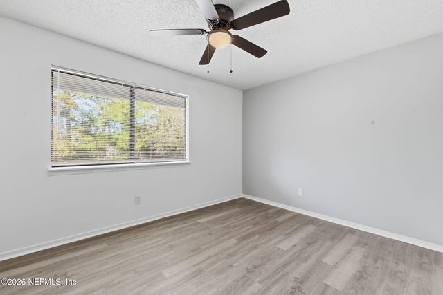 3517 PEELER Road 17, Jacksonville, FL 32277