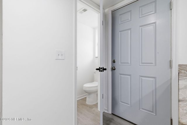 3517 PEELER Road 17, Jacksonville, FL 32277