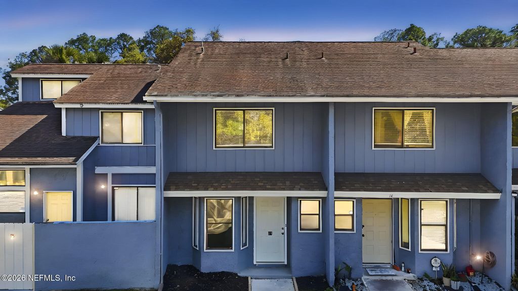 3517 PEELER Road 17, Jacksonville, FL 32277