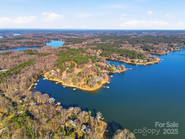 168 Willow Point Road, Troutman, NC 28166
