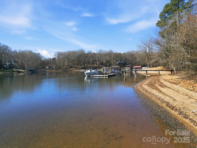 168 Willow Point Road, Troutman, NC 28166