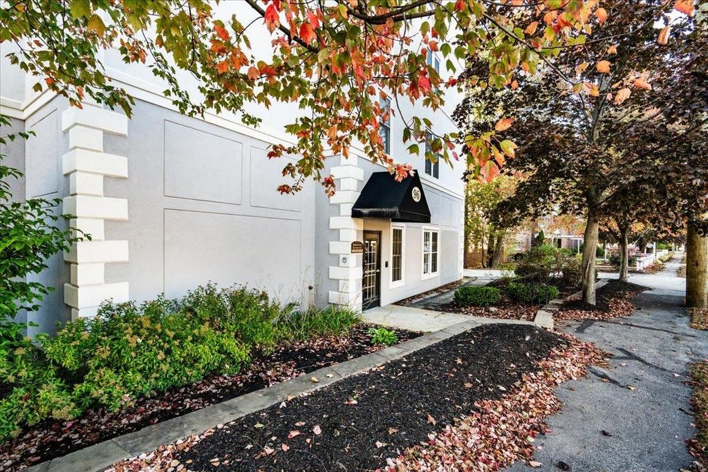 96 River Rd Unit 207, Manchester, NH 03104