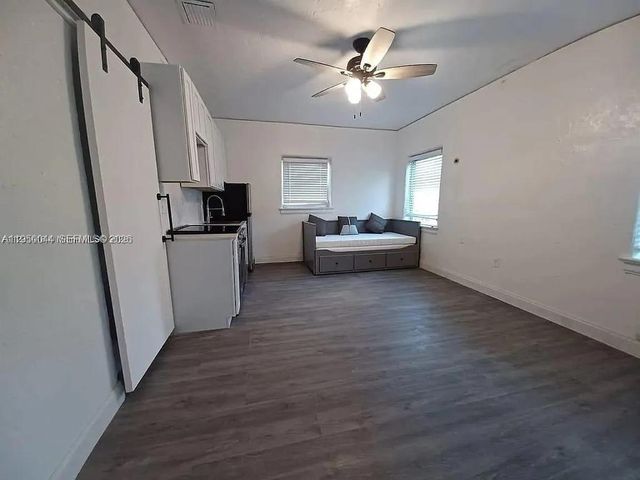 2822 Pine Tree Dr 4A, Miami Beach, FL 33140