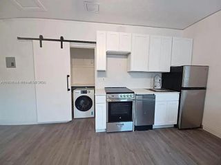 2822 Pine Tree Dr 4A, Miami Beach, FL 33140