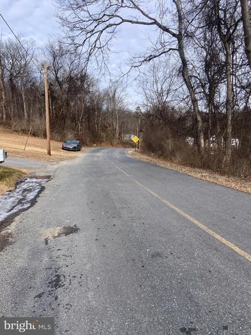 228 NOTCH RD, Duncannon, PA 17020