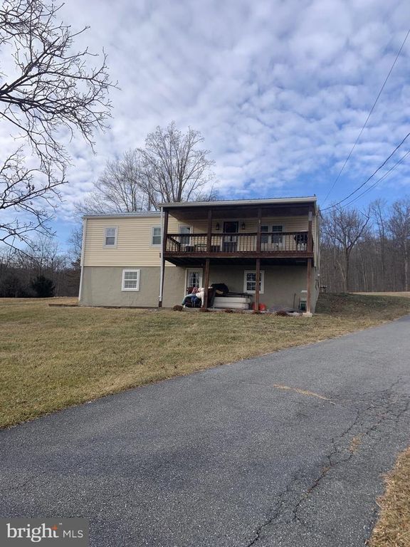 228 NOTCH RD, Duncannon, PA 17020