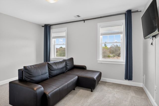 228 Norfolk St 228, Holliston, MA 01746