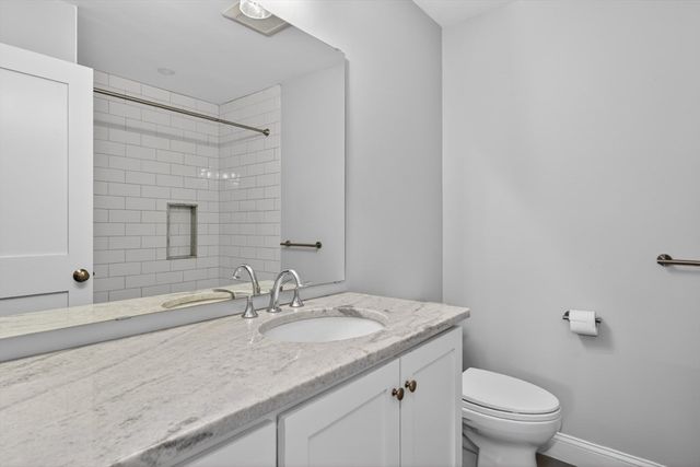 228 Norfolk St 228, Holliston, MA 01746