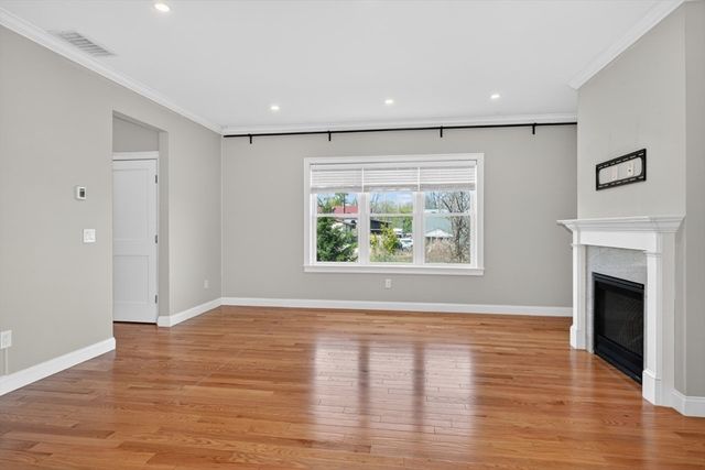 228 Norfolk St 228, Holliston, MA 01746