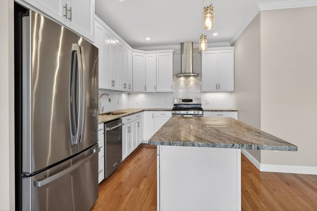 228 Norfolk St 228, Holliston, MA 01746