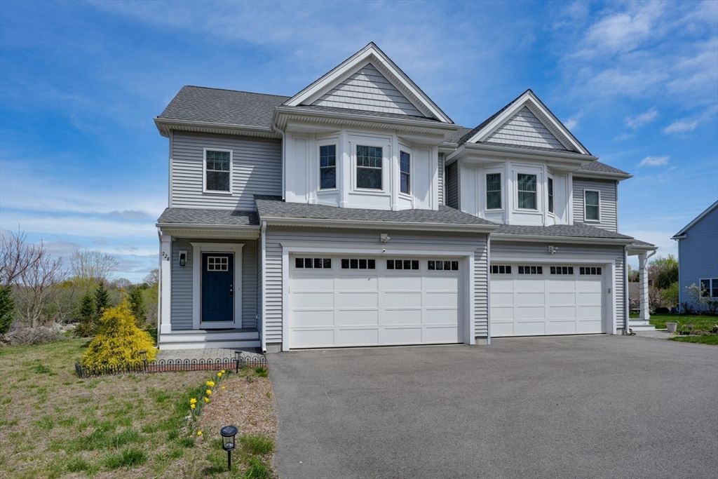 228 Norfolk St 228, Holliston, MA 01746