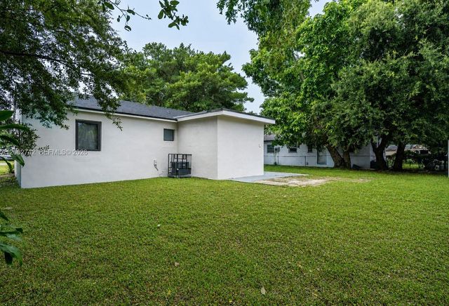 1067 NW 101st Street, Miami, FL 33150