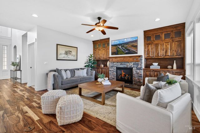 7624 S Wagons View Avenue, Boise, ID 83716