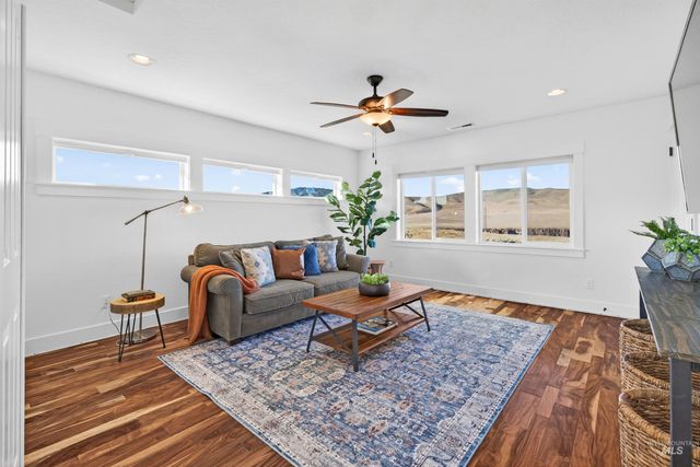 7624 S Wagons View Avenue, Boise, ID 83716