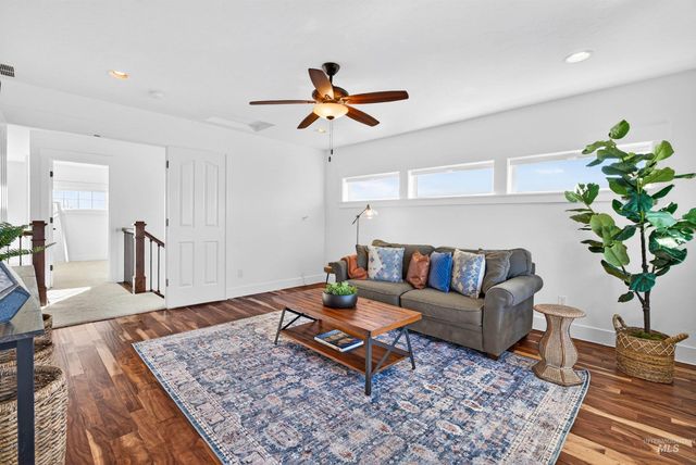 7624 S Wagons View Avenue, Boise, ID 83716
