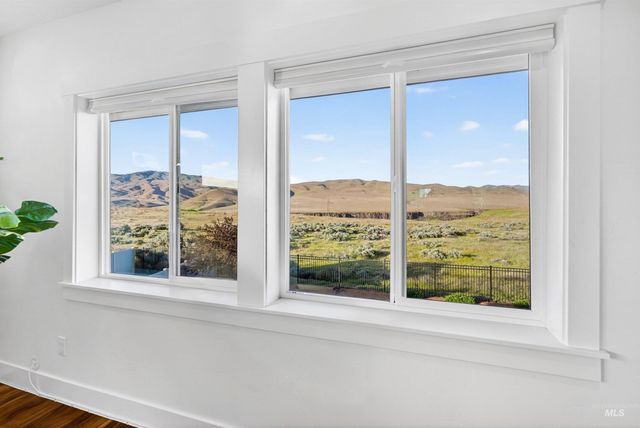 7624 S Wagons View Avenue, Boise, ID 83716