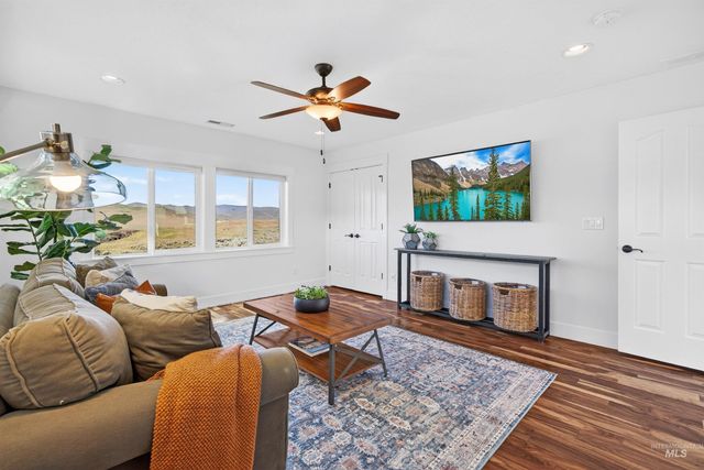 7624 S Wagons View Avenue, Boise, ID 83716