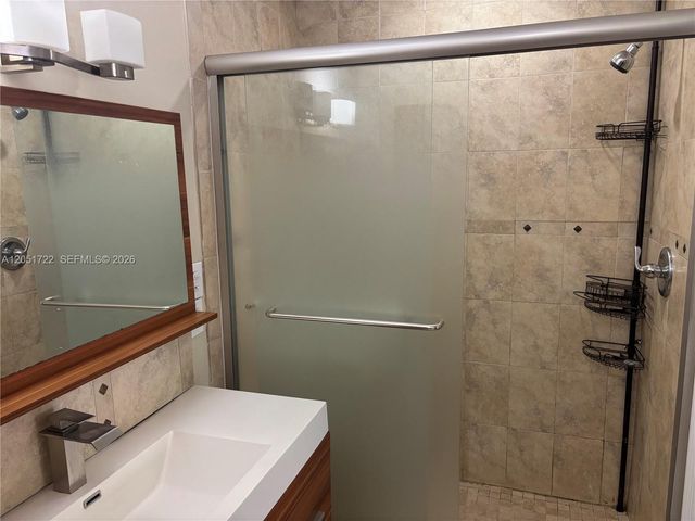 10521 Mahogany Key Cir 204, Miami, FL 33196