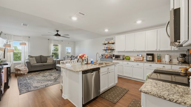 312 BLACK RIV, Cibolo, TX 78108