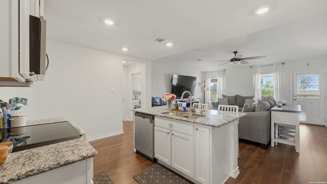312 BLACK RIV, Cibolo, TX 78108
