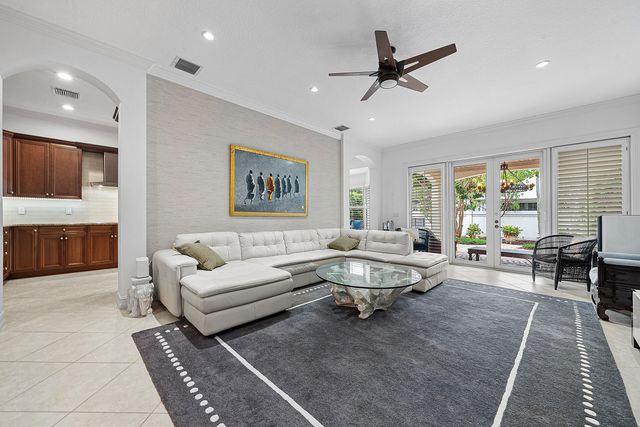 828 ESTUARY Way, Delray Beach, FL 33483