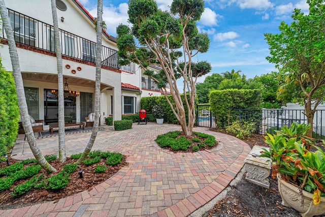 828 ESTUARY Way, Delray Beach, FL 33483