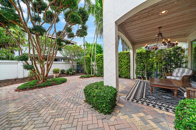 828 ESTUARY Way, Delray Beach, FL 33483