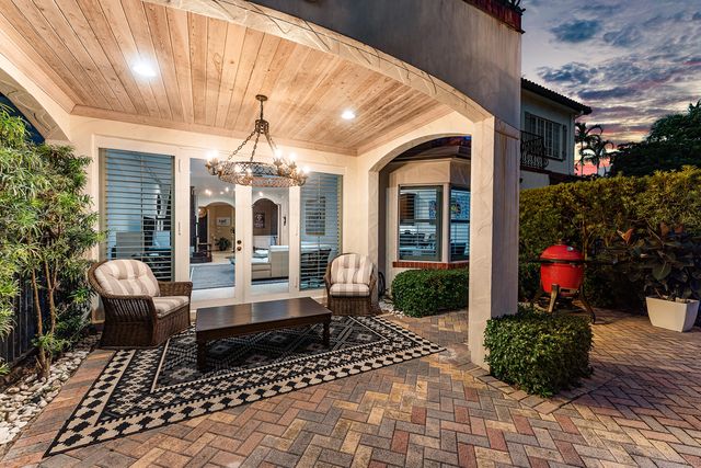 828 ESTUARY Way, Delray Beach, FL 33483