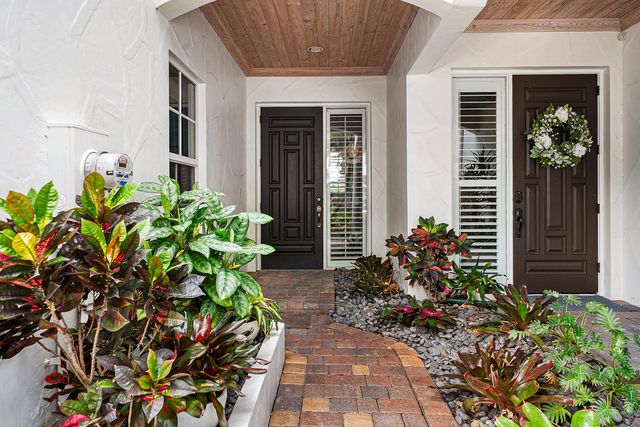 828 ESTUARY Way, Delray Beach, FL 33483