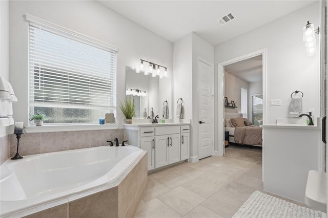 7609 Redondo Drive, Rowlett, TX 75088