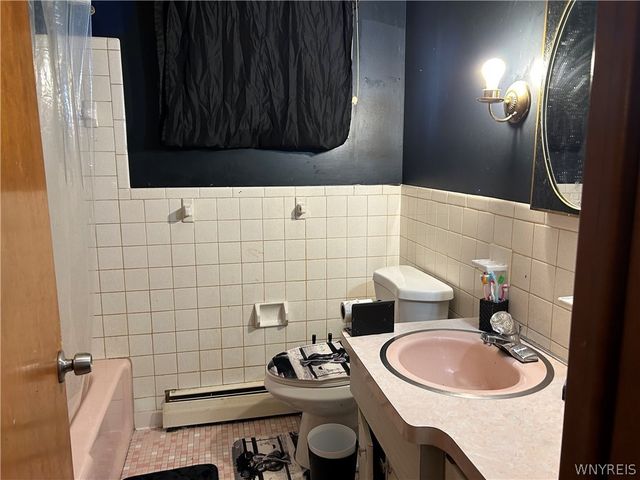 85 Andres Place, Cheektowaga, NY 14225