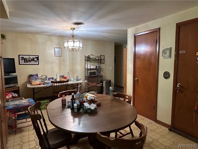 85 Andres Place, Cheektowaga, NY 14225
