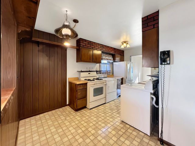 1514 Harrison Avenue, Dyer, IN 46311