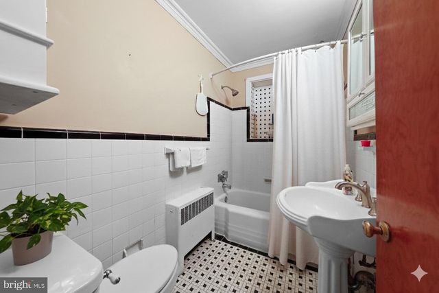 57 S TERRACE AVE, Maple Shade, NJ 08052