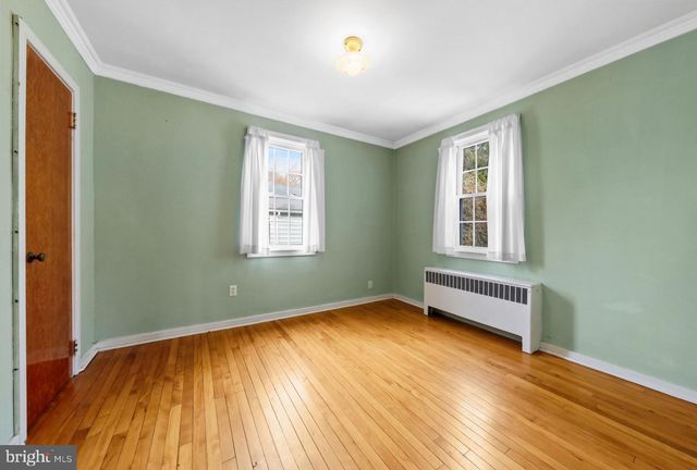 57 S TERRACE AVE, Maple Shade, NJ 08052