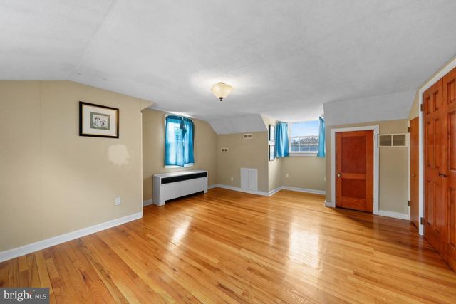 57 S TERRACE AVE, Maple Shade, NJ 08052