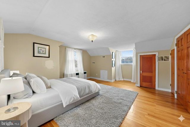 57 S TERRACE AVE, Maple Shade, NJ 08052