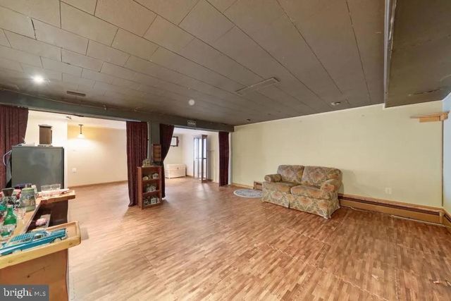 57 S TERRACE AVE, Maple Shade, NJ 08052