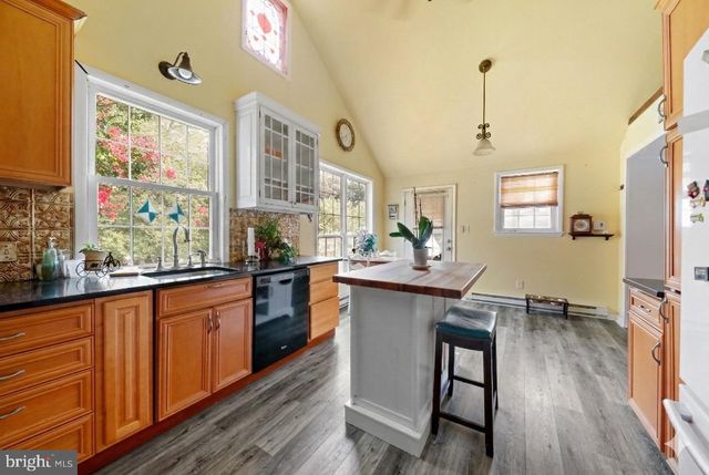 57 S TERRACE AVE, Maple Shade, NJ 08052