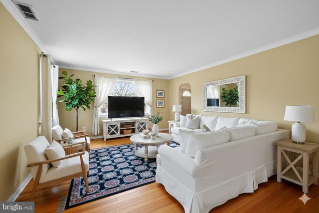 57 S TERRACE AVE, Maple Shade, NJ 08052