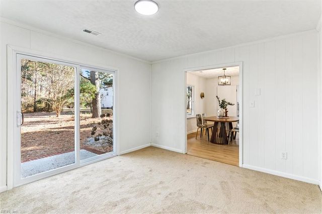 2225 Perrin Plantation LN, Hayes, VA 23072