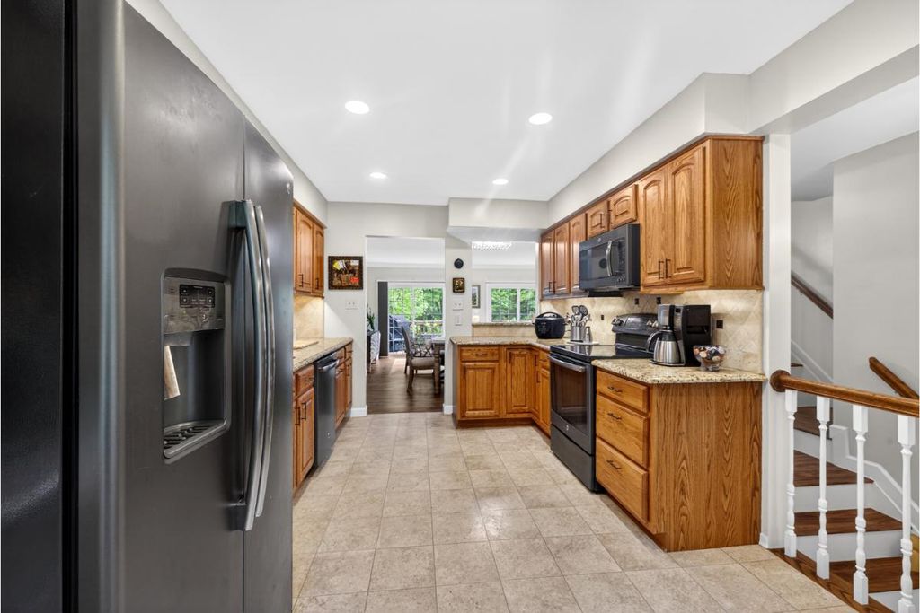 Image 13 of property listing at 7347 SWAN POINT WAY #12-2, Columbia, MD 21045