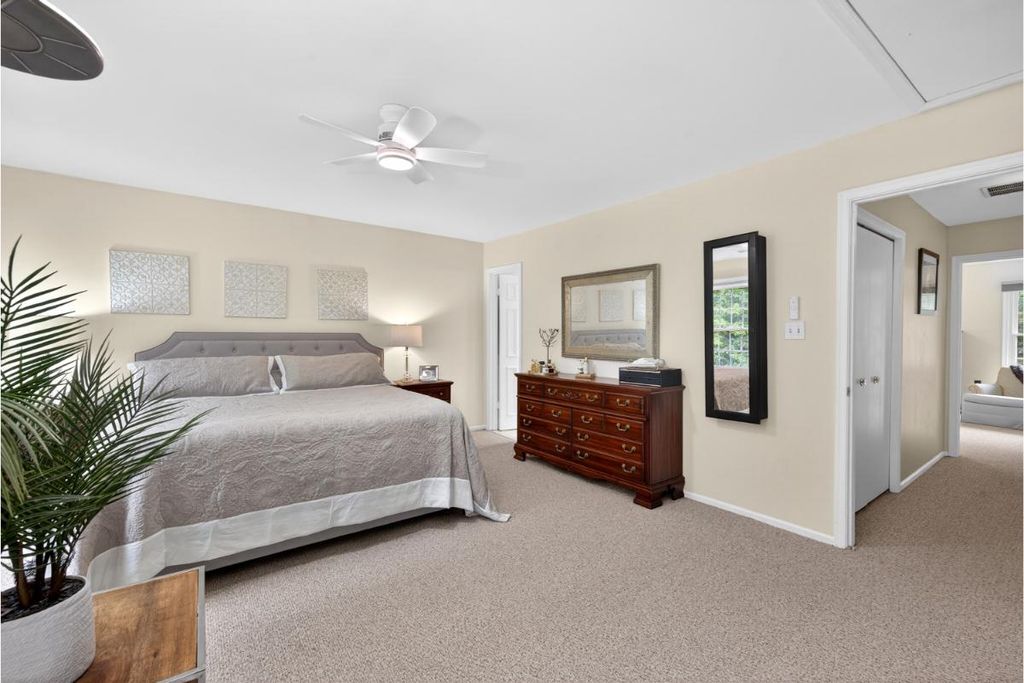 Image 19 of property listing at 7347 SWAN POINT WAY #12-2, Columbia, MD 21045