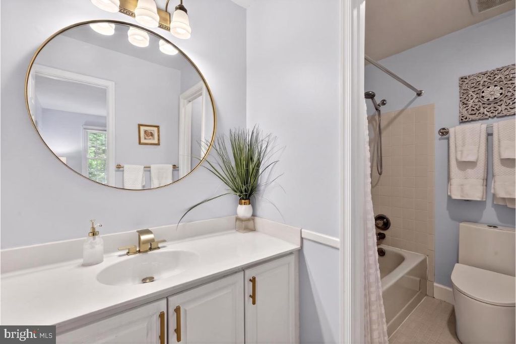 Image 22 of property listing at 7347 SWAN POINT WAY #12-2, Columbia, MD 21045