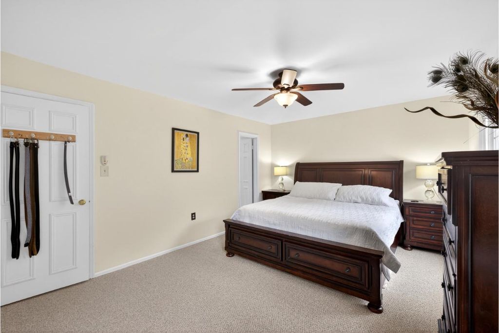 Image 24 of property listing at 7347 SWAN POINT WAY #12-2, Columbia, MD 21045