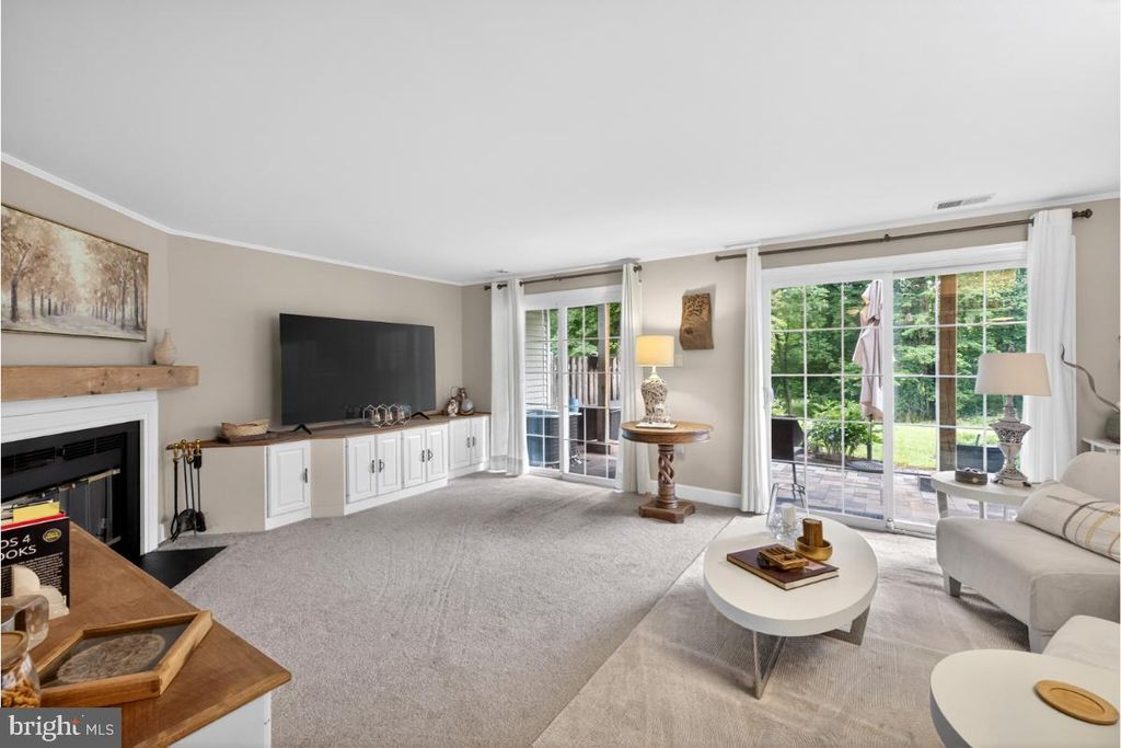 Image 34 of property listing at 7347 SWAN POINT WAY #12-2, Columbia, MD 21045